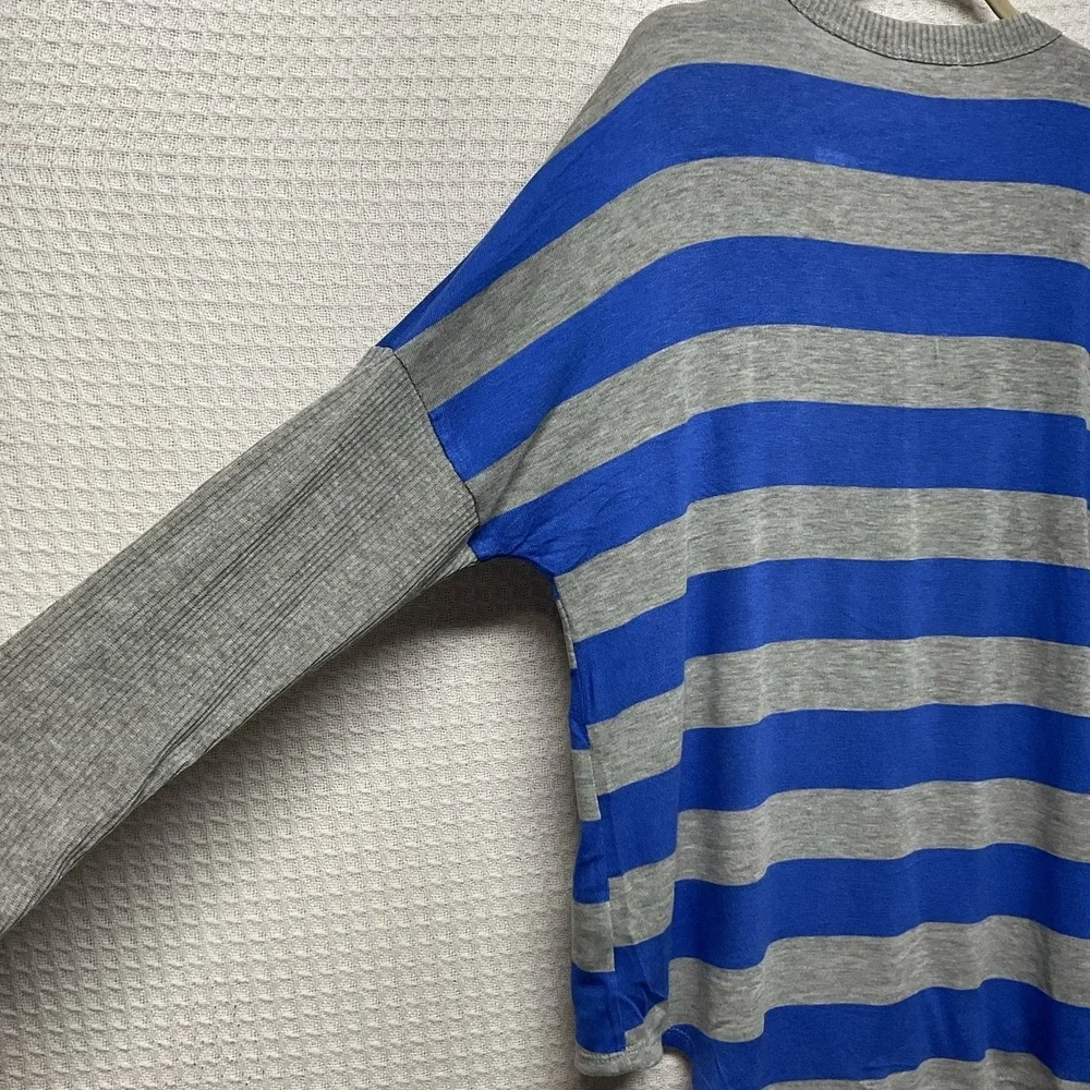 NEW ODDY V-Neck Knit Sweater Women's‎ XL Gray Blue Striped Button Cardigan Y2K